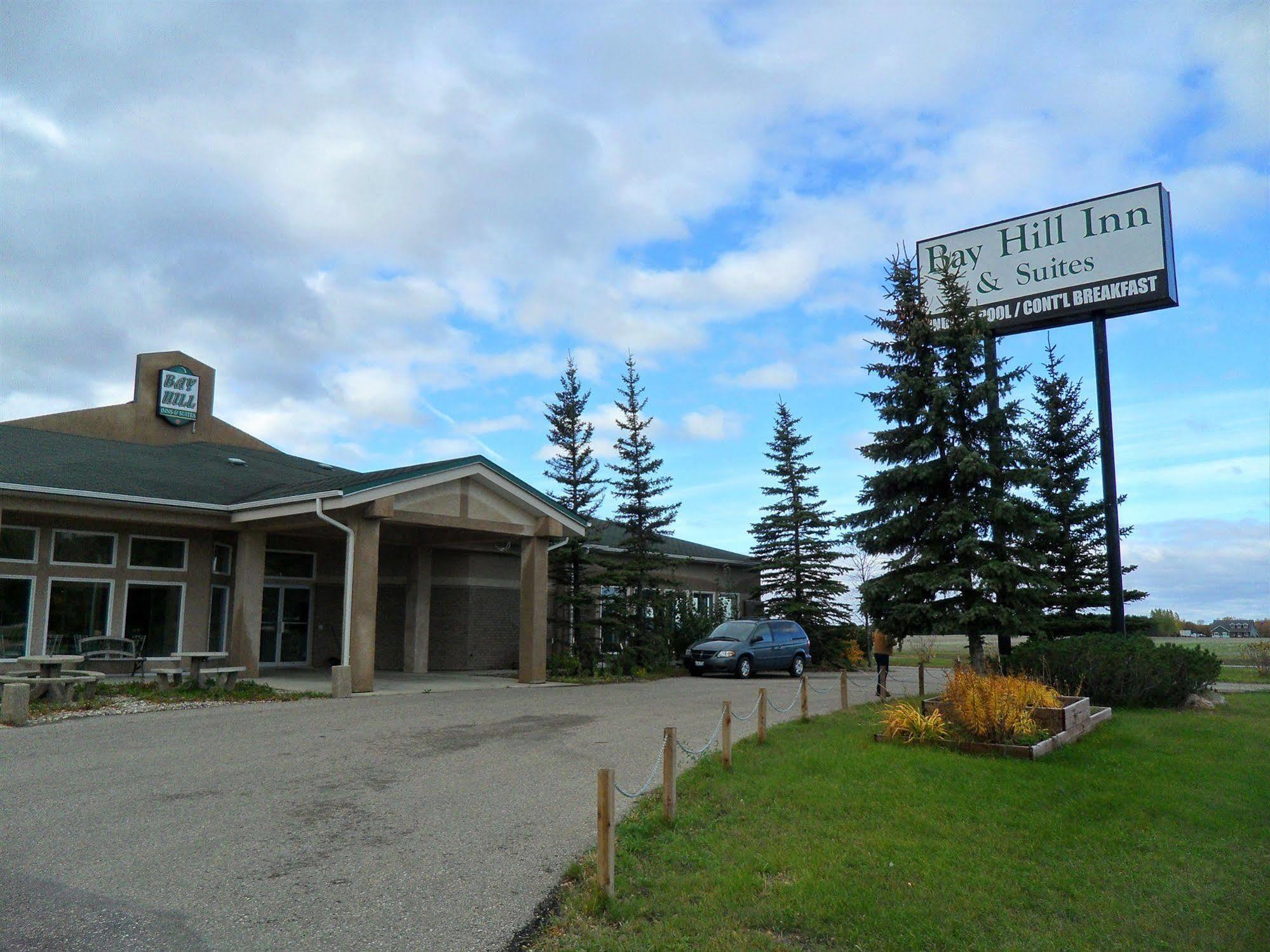Bay Hill Inns & Suites Neepawa Екстериор снимка